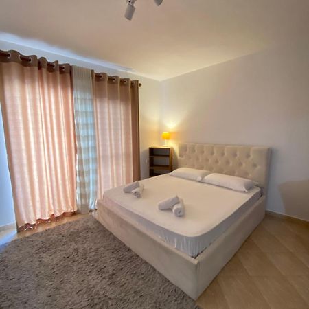 Myslym Shyri Studio 2 Tirana Exterior photo