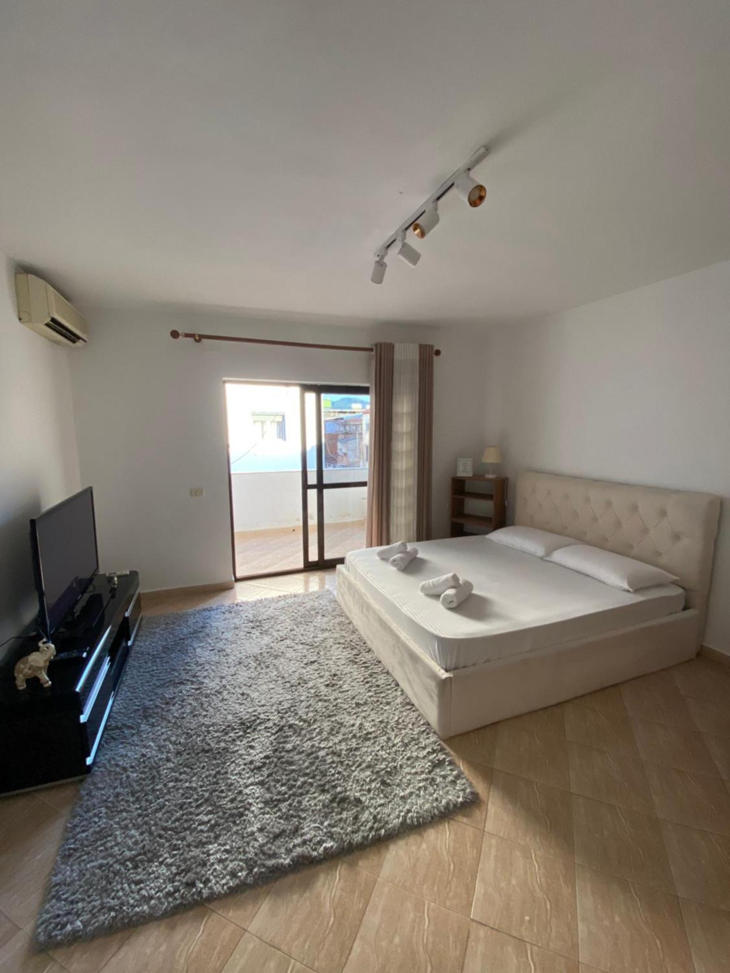 Myslym Shyri Studio 2 Tirana Exterior photo